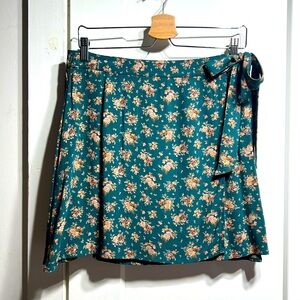 American Eagle EUC floral mini wrap skirt